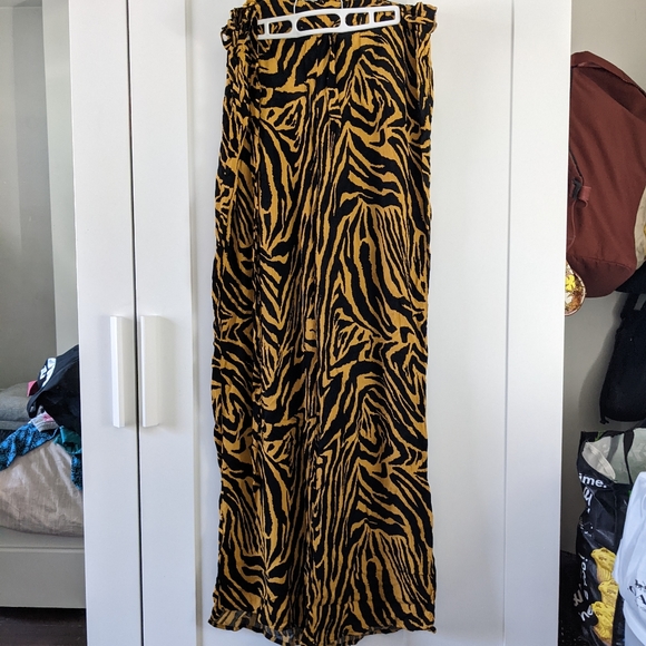 Tiger print pants - Picture 3 of 3